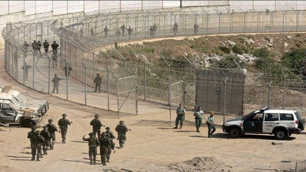 Marokko verscherpt grenstoezicht bij Sebta en Melilla - Marokko Nieuws