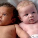 Blanke baby's in minderheid in de VS