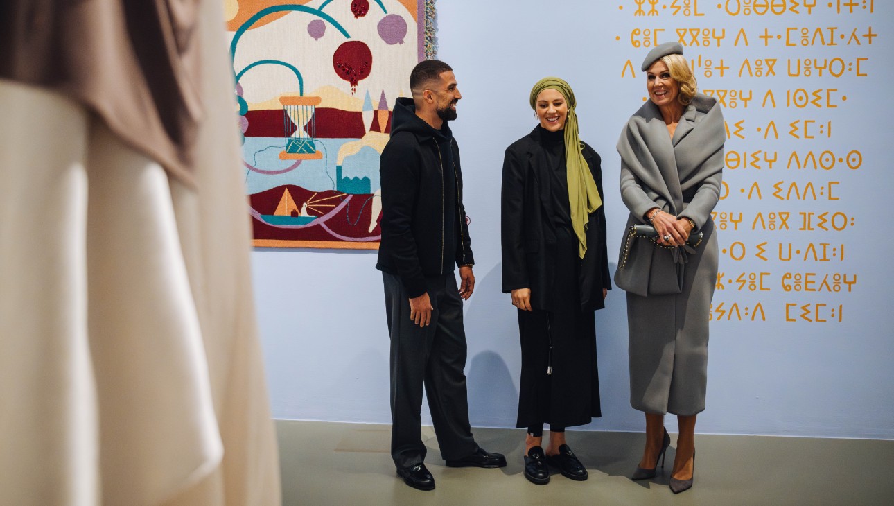 Koningin Máxima opent tentoonstelling over Marokkaanse mode in Utrecht