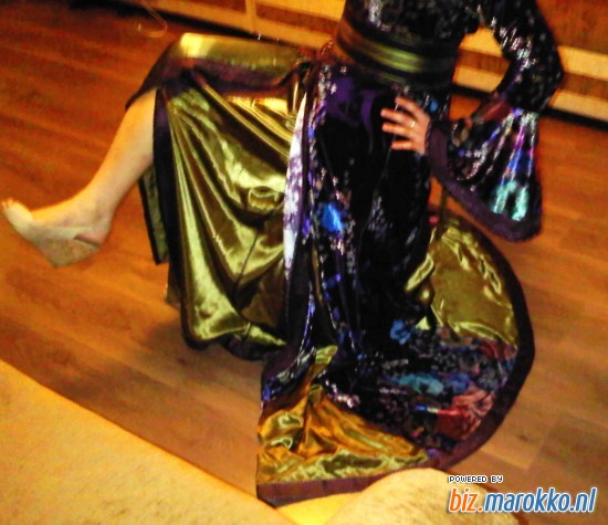 Traditional dresses Mobra jurk