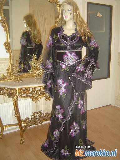 Latifa Mode zwarte jurk