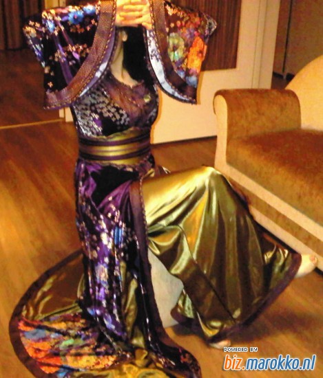 Traditional dresses Mobra jurk