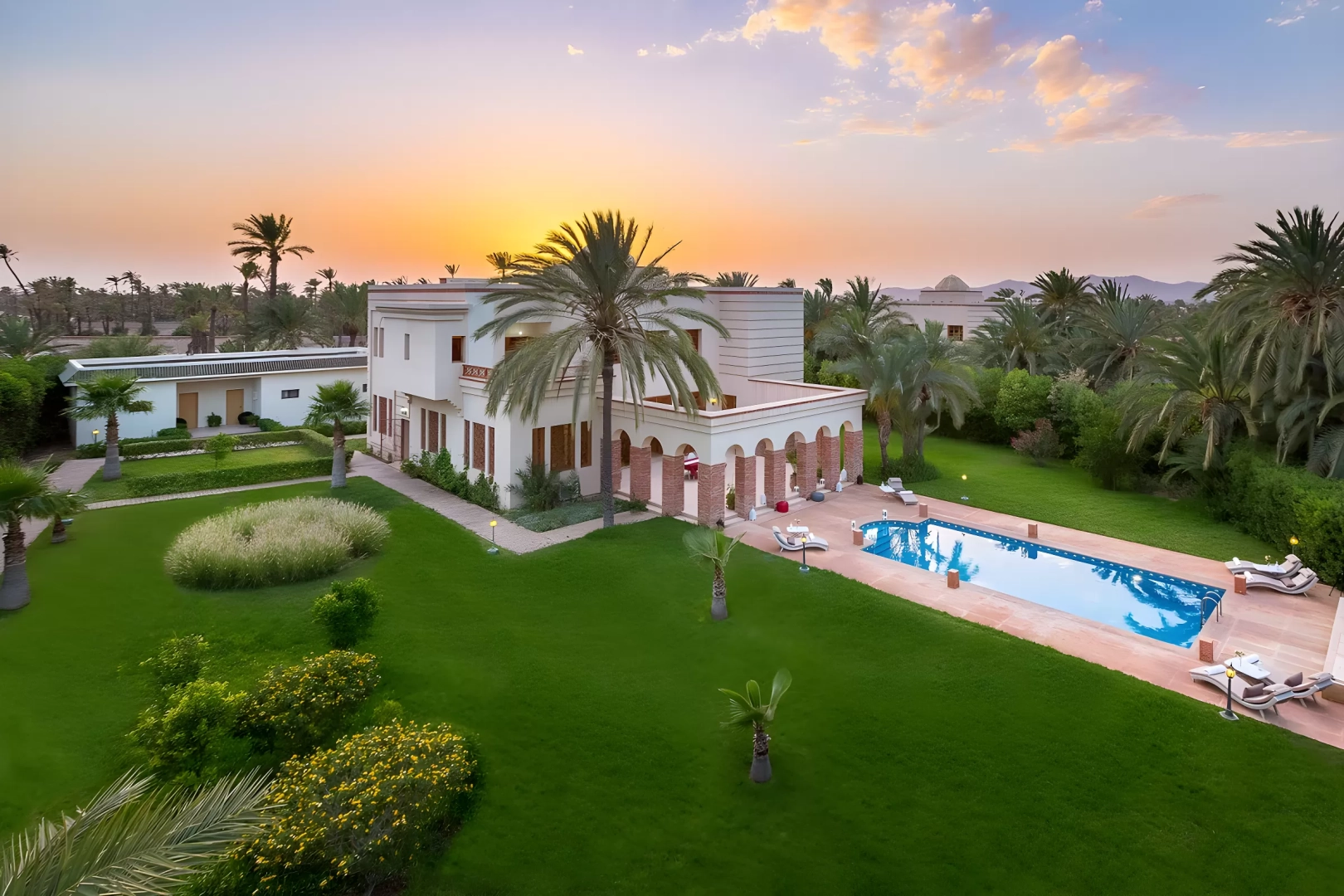 Vakantie-val in Marrakech: Huurder wint rechtszaak na misleidende villafoto's!