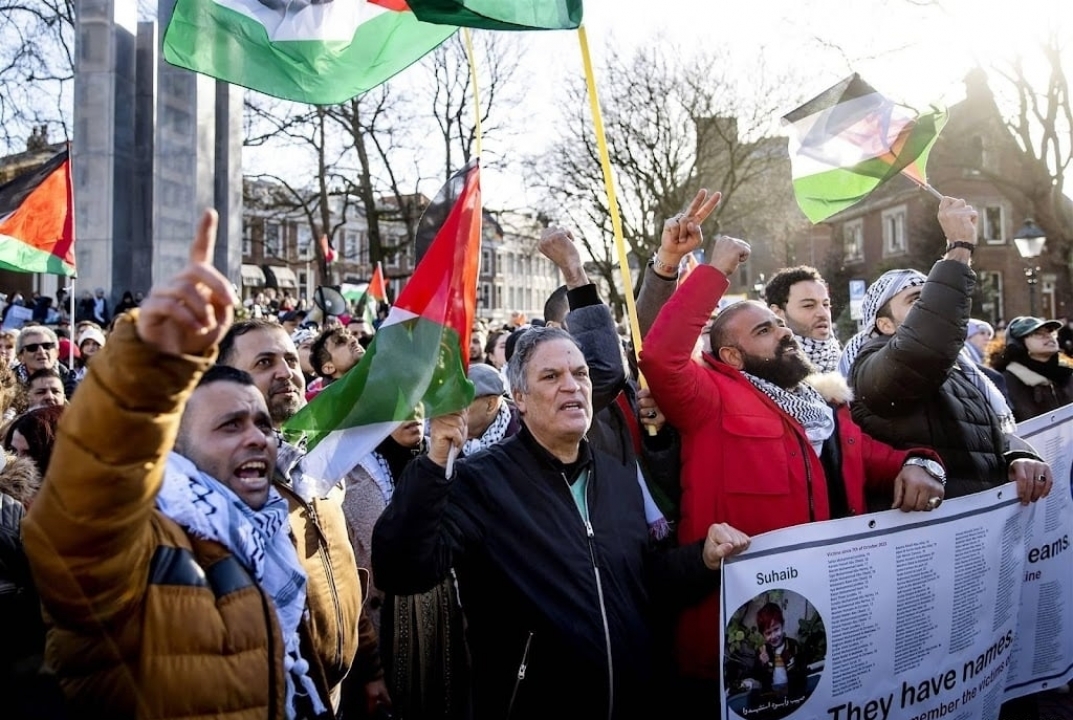 Amnesty Spreekt Van Historisch Moment, AzG Wil Staakt-het-vuren ...