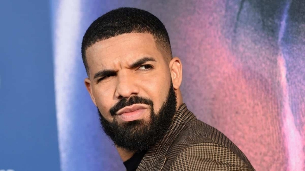 Drake in opspraak wegens denigrerende songteksten over Marokkaanse vrouwen  | Yasmina