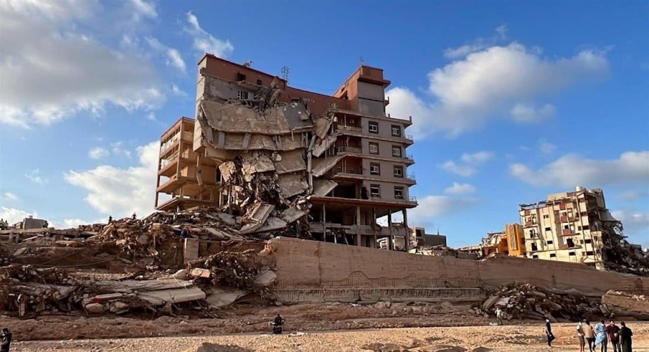 Noord-Afrika in de greep van aardbeving, orkaan en branden
