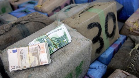 contant geld internet bruiden drugs contant geld internet bruiden drugs
