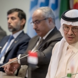 Saoedische minister kritisch over vrijgeven oliereserves VS