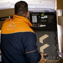'PostNL boekt winst over rug zelfstandige pakketbezorgers'